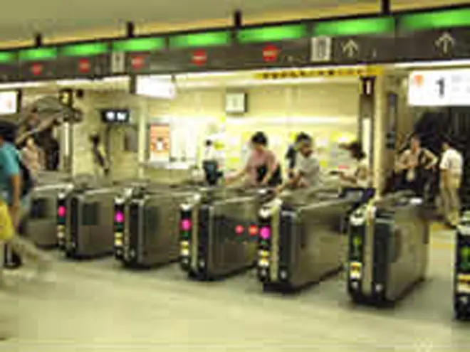 JR「水道橋駅」西口改札から出ます。