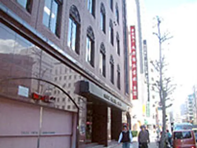 大原簿記学校を通り過ぎます。